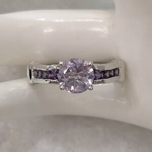 Rose de France Amethyst Silver Ring with Amethyst Accent